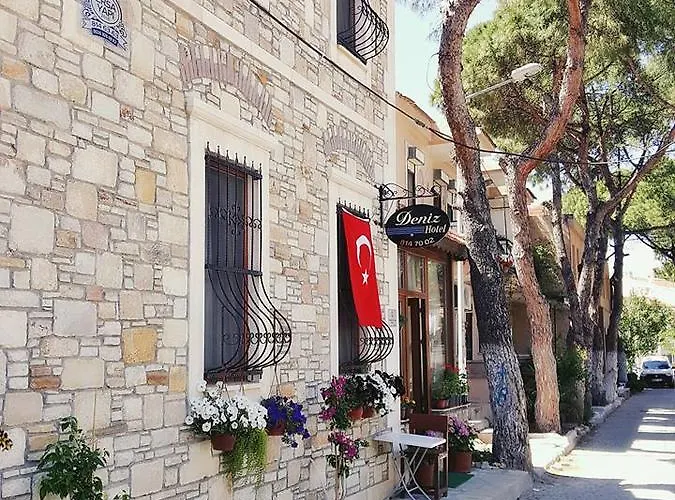 Deniz Hotel *